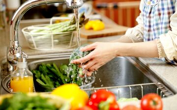 روشی برای ضدعفونی کردن سبزیجات