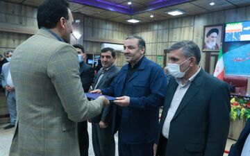 مراسم تجلیل ازسارمانهای مردم نهاد ایلام به مناسبت روز تشکل ها ومشارکت های اجتماعی/تصویری