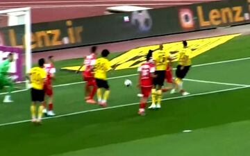گل اول سپاهان به پرسپولیس توسط محبی + ویدئو