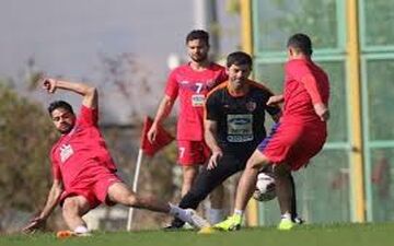 حضور مربی سر شناس در تمرین پرسپولیس