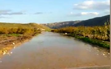 جاده‌ای که تبدیل به رودخانه شد! + فیلم 