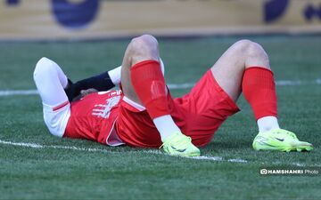 افت ادامه‌دار پورعلی‌گنجی؛ از مدافع ملی‌پوش تا نیمکت پرسپولیس