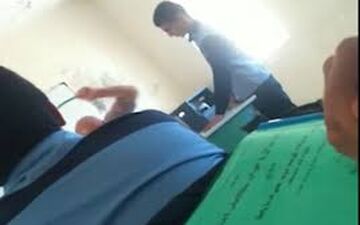 کتک زدن وحشیانه دانش آموز بندرعباسی به دلیل خندیدن + عکس