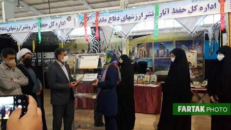 رو نمایی از نمایش‌‌نامه ساعت به وقت کرونا و کتاب گذرگاه