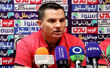 اوسمار: باید در مقابل چادرملو محکم بازی کنیم/ جوانان خود را نشان دهند