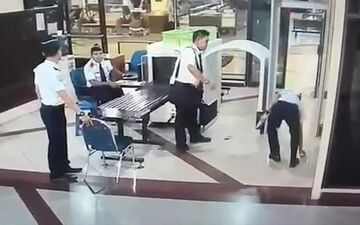 
خلبانی که قبل از پرواز همه مسافران را فراری داد!