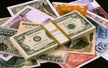 قیمت خرید دلار در بانک‌ها امروز ۹۸/۰۵/۰۳| کاهش قیمت ۳ ارز اصلی