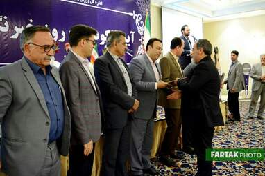 تجلیل از خبرنگاران ورزشی توسط اداره ورزش و جوانان استان کرمانشاه