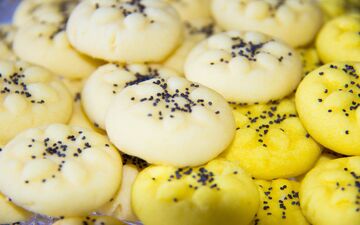 آموزش پخت شیرینی نان برنجی خانگی (با روشی ساده و سریع)