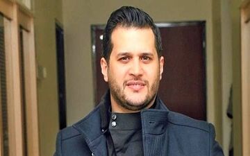 عکسی ازتفریح لاکچری سیاوش خیرابی با قایق شخصی لوکس‌اش در خلیج فارس