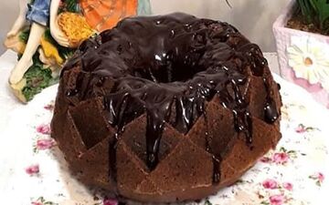 طرز تهیه کیک شکلاتی کلاسیک ساده و خوشمزه/ بیا تا بهت بگم با شکلات و خامه چکار کنی!