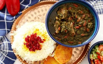 طرز تهیه خورشت سبزی شیرازی؛ غذای خوشمزه و اصیل با طعمی خاص