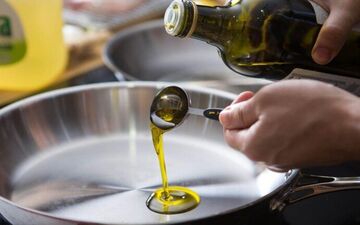 فواید و کاربردهای روغن زیتون و روغن هسته انگور 