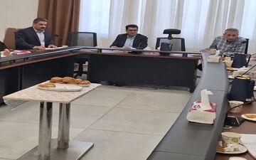 نشست بیمه دی و صندوق بازنشستگی در کردستان برای بهبود خدمات