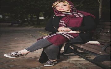تیپ و ژست خاص نیوشا ضیغمی در پارک + عکس
