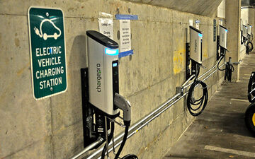 ساخت سریع ترین شارژر خودروی الکتریکی