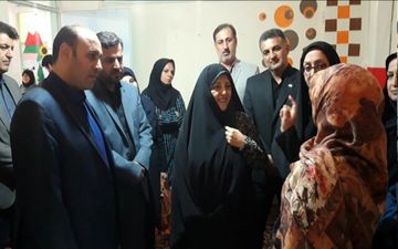 بازدید ابتکار از یک واحد تولید لباس، کیف و کفش در پیشوا
