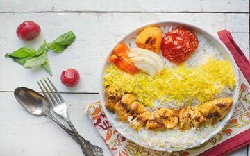 راز جوجه کبابی بی‌نظیر برای سیزده بدر: فوت و فن‌های خوشمزه‌تر شدن جوجه کباب زغالی