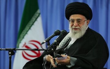 عامل کاهش ارزش ریال خارجی نیست درونی است/اگرعملکردها بهتر و باتدبیرتر باشد می‌توان ایستادگی کرد