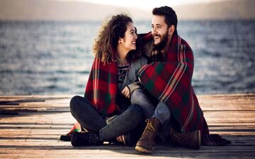 میخوای بدونی چطور دختری عاشقت میشه؟ اینطوری اگر بود خودشه!