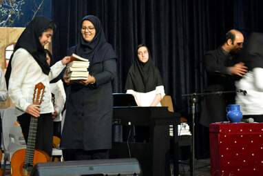 عصر شعر به بلندای یلدا باحضور پروفسور میرجلاالدین کزازی استاد ادبیات پارسی ایران زمین و با همکاری اداره کل فرهنگ و ارشاد اسلامی استان کرمانشاه 