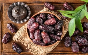 خرمای عجوه چه خرمایی است؟ + لیست قیمت انواع خرما