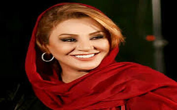 تیپ و حجاب متفاوت نسرین مقانلو در یک مراسم