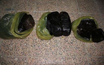 کشف بسته پُستی تریاک و شیشه در کرمانشاه
