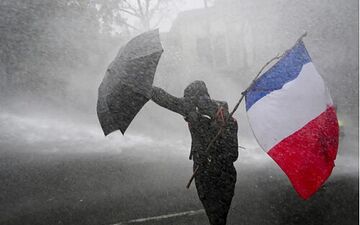 فرانسه در آستانه شنبه ملتهب؛ ۷۰ هزار پلیس، منع تردد و جدال بر سر مسیر تجمع‌ها
