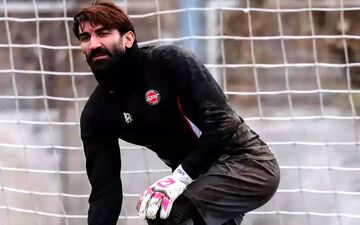 پوستر معنادار تراکتور؛ بیرانوند مقابل پرسپولیس زیر ذره‌بین
