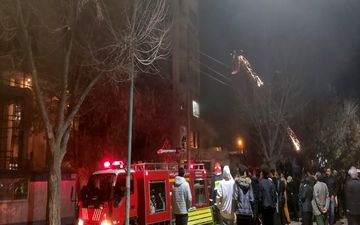 حریق گسترده انبار بزرگ لوازم یدکی در خیابان شوش تهران
