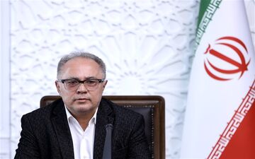 واکنش شهرام دبیری به تصمیم پزشکیان در رابطه با برکناری‌اش از معاونت  امور مجلس+عکس