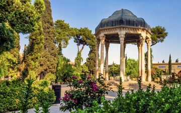 بزرگداشت حافظ در لبنان