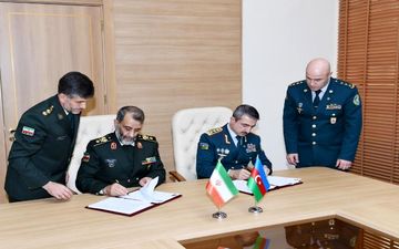  فرماندهان مرزبانی ایران و آذربایجان پروتکل همکاری امضا کردند
