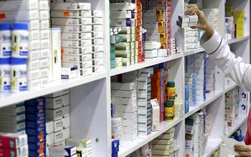 داروی مولنوپیراویر به لیست کشوری درمان کرونا وارد نشده است