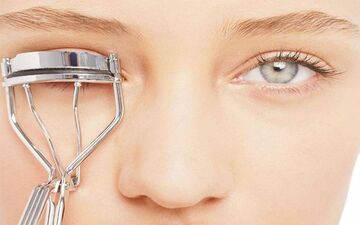 نکات مهم در نگهداری از فرمژه: چگونه و چند وقت یکبار تمیزش کنیم؟
