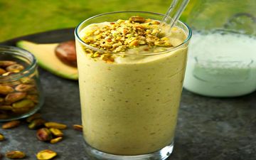 بمب انرژی| طرز تهیه شیر پسته خانگی با بستنی و عسل
