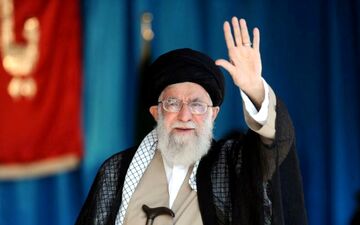  سخنرانی رهبر انقلاب در همایش ده ها هزار نفری بسیجیان