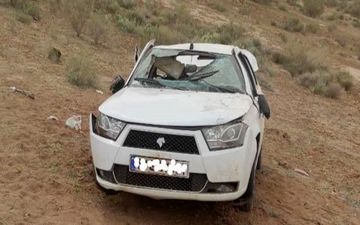 واژگونی خودرو منجر به مصدومیت ۵ نفر شد
