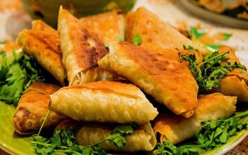 سمبوسه گوشت خانگی: طرز تهیه این خوراکی خوشمزه و محبوب