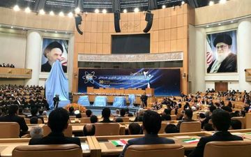نصب زنجیره میانی 20 تایی سانتریفیوژ IR6 آغاز شد