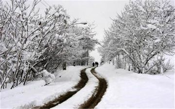 آغاز برف و باران در نقاط غربی کشور