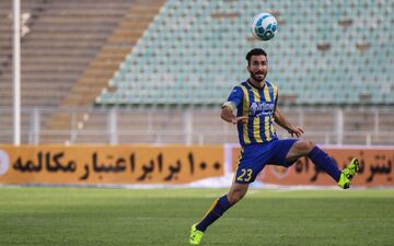 برای آمدن به پرسپولیس رضایت نامه ام را میگیرم