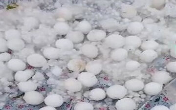 فیلم/ بارش تگرگ‌‌ انداره توپ پینگ ‌پنگ در دورود لرستان