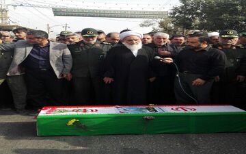 تشییع پیکر شهید ابوالفضل بیگی‌نیا در کرمانشاه به رویات تصویر