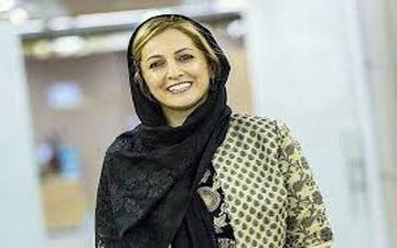 شقایق دهقان و خواهرانش به همراه آزاده نامداری در یک مراسم