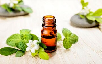 درمان سردرد با روغن گیاهی ، لطفا مسکن های شیمیایی را دور بریزید!