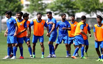 تفاوت استقلال و پرسپولیس ؛ میانگین سنی کدام تیم بیشتر است؟