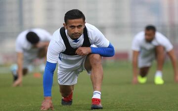منصوریان پنالتی زن استقلال در بازی با عربستان را انتخاب کرد