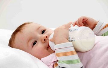 خطرات آلرژی به شیر گاو در خردسالان